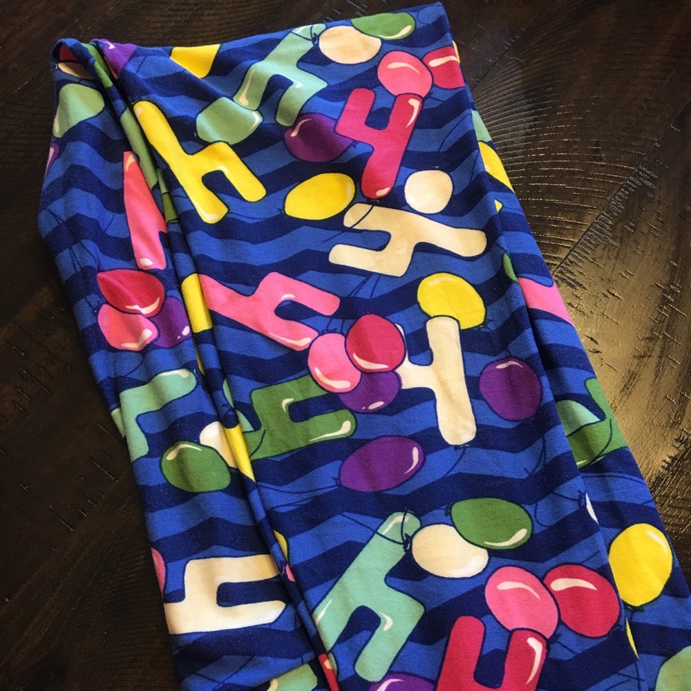 TC lularoe 4th anniversary leggings